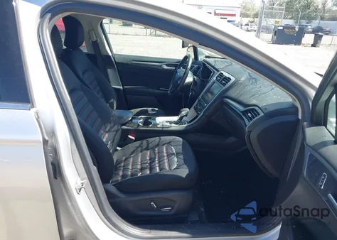 2016 Ford Fusion Se z USA, uszkodzony, nr VIN 3FA6P0H74GR309526